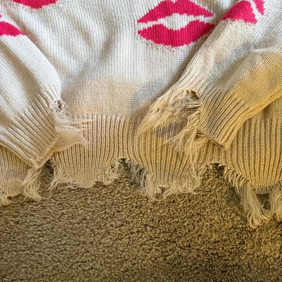 Chaser Beige V-Neck Sweater with Pink Lips - Picture 2 of 4